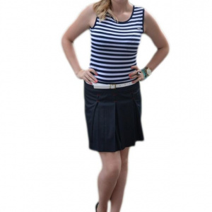 Rochie shic, scurta iar fusta cu pliuri bleumarin-rosu