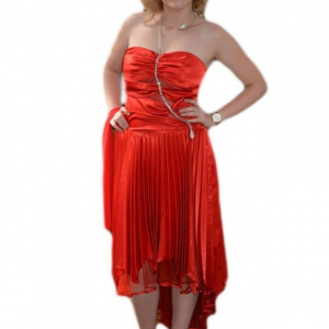 Rochie sofisticata de ocazie, rosie, cu pliuri si insertii de strass-uri