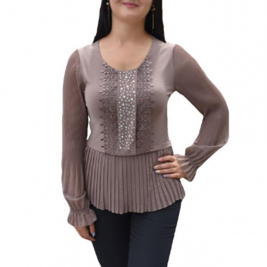 Bluza feminina maro, cu design tineresc de strasuri si dantela