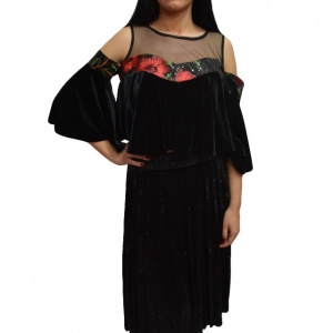 Bluza tinereasca, moderna cu talie scurta, din catifea neagra