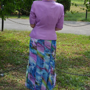 Costum elegant din voal, de culoare mov, fusta lunga si sacou