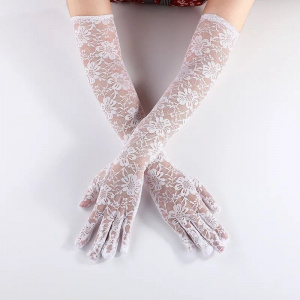 Manusi din dantela, elegante de culore albe
