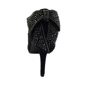 PANTOF CU TOC INALT SI ELEGANT,NUANTA DE NEGRU