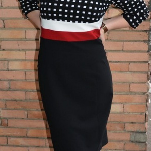 Rochie casual de toamna-iarna, culoare neagra cu design rafinat