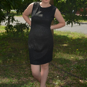 Rochie cu un croi simplu, neagra, mini