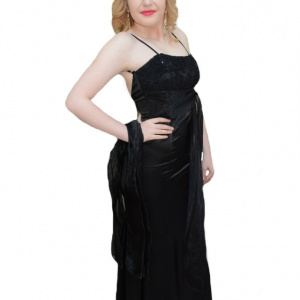 Rochie de seara lunga, neagra, cu bretele subtiri si spatele gol