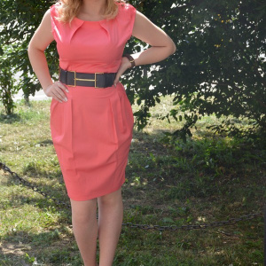 Rochie din saten corai, de ocazie