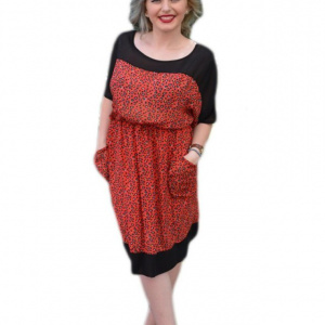 Rochie feminina , de culoare rosu cu buline