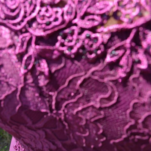 Rochie feminina, lunga de seara, mov cu maneci din vuoal