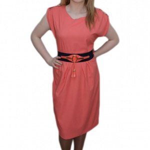 Rochie masura mare cu croiala lejera, din material subtire corai