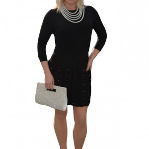 Rochie trendy cu pliseuri mari si decor de margele, nuanta neagra