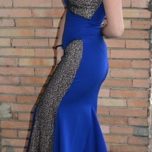 Rochie trendy nuanta albastra cu paiete negre, model lung, tineresc