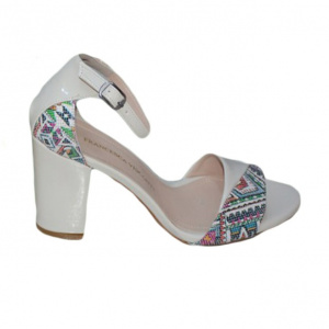 Sanda din piele naturala lacuita, bej, cu model trendy multicolor