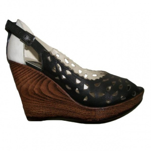 Sanda tip pantof cu talpa ortopedica, neagra, cu varf decupat