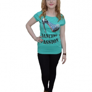 Tricou tineresc, model lung, culoare turcoaz cu design deosebit
