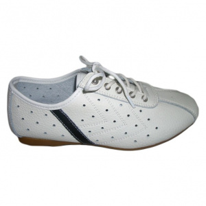 Adidas sport, cu perforatii rotunde, varf rotunjit