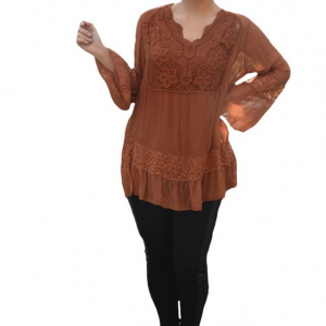 Bluza Amalia cu insertii de broderie si decolteu in V ,nuanta de maro