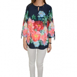 Bluza eleganta, maneca trei-sferturi, design floral pe fundal bleumarin