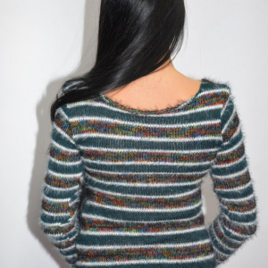 Bluza tricotata,model multicolor ,nuanta de verde