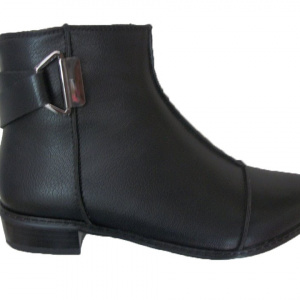 Botina dama tinereasca, de culoare neagra, cu interior captusit