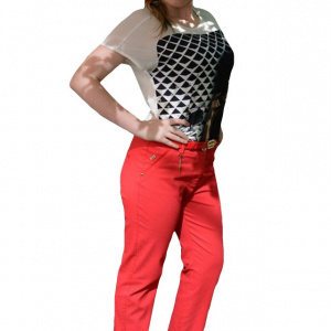 Pantalon tineresc cu croi tip pana, de culoare corai cu curea