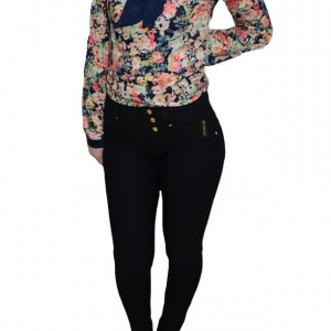 Pantalon usor elastic, nuanta de negru, curelusa aurie
