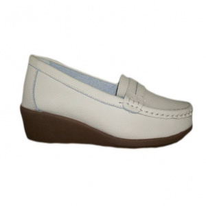 Pantof practic si comod, talpa intreaga, piele de calitate, pe bej