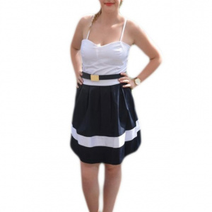 Rochie de vara cu aspect evazat, bleumarin-alb, cu bretele subtiri