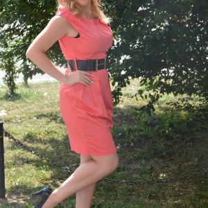 Rochie din saten corai, de ocazie