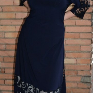 Rochie feminina, lejera, de nuanta bleumarin cu buzunare ascunse