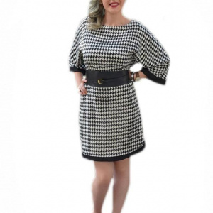 Rochie lejera, cu o centura, de culoare negru-alb