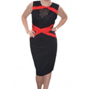 Rochie moderna, de culoare neagra, combinata cu fasii rosii