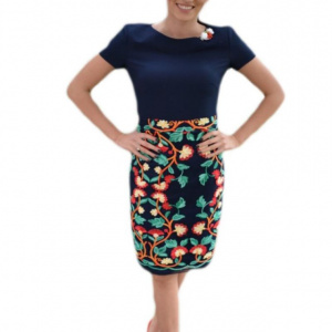 Rochie scurta de primavara-vara, bleumarin cu broderie colorata