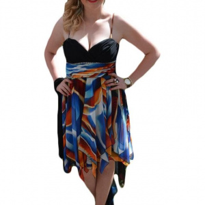 Rochie tinereasca,din voal multicolor cu strasuri