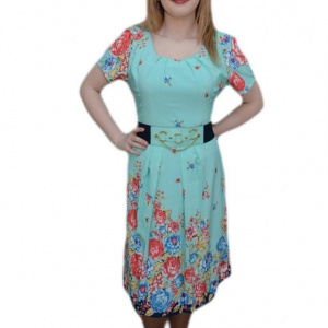 Rochie turcoaz cu flori multicolore si curea aplicata in talie
