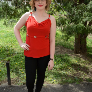 Top fashion, culoare rosie, model casual-elegant, masura mare