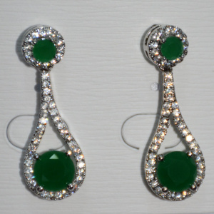 Cercei eleganti cu cristale albe si piatra semipretioasa verde inchis,rosu