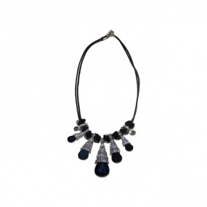 Colier modern la baza gatului cu insertie de pietre bleumarin