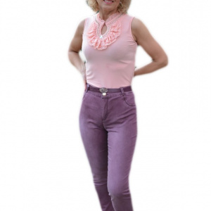 Pantalon lung in nuanta de mov, cu talie medie cu curea