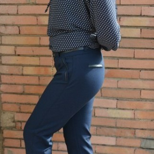 Pantalon modern, bleumarin, masura mare, din material usor elastic