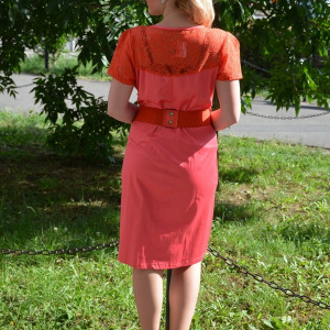 Rochie de ocazie, cu dantela, in nuanta de rosu