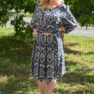 Rochie feminina , de culoare bleumarin-alb, masura mare