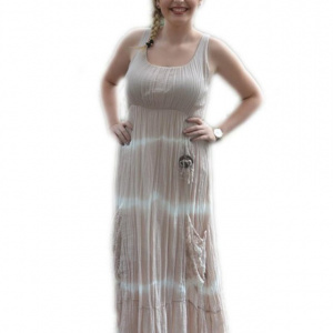 Rochie lunga, roz pudra, in partea de jos cu model de dungi