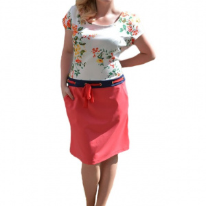 Rochie tip costum, de culoare corai, cu imprimeu in partea de sus