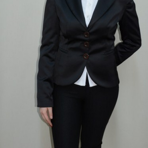 Sacou elegant si rafinat, nuanta de negru, maneci lungi
