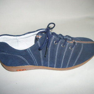 Adidasi sport, cu talpa flexibila, de culoare bleumarin, bej, albi, negri