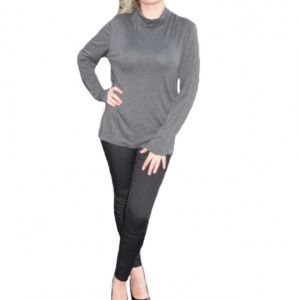 Bluza din vascoza, usor elastica, nuanta gri, maneca lunga si gat