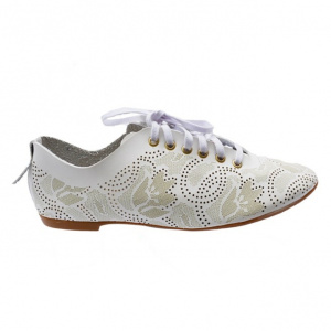 Pantof modern si comod, nuanta de alb, perforatii fine chic