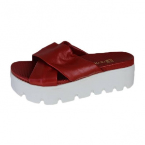 Papuc trendy, rosie, talpa groasa, interior cu forma anatomica