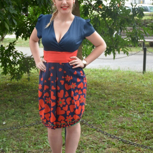 Rochie casual tinereasca, de culoare bleumarin-rosu